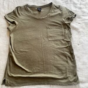 Patagonia essential Tshirt
